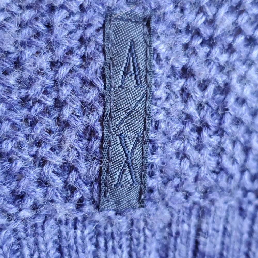 Top - Picture 4 of 4
